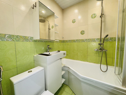 Продам двухкомнатную (2-комн.) квартиру, Комендантский пр-кт, 21к2, Санкт-Петербург г