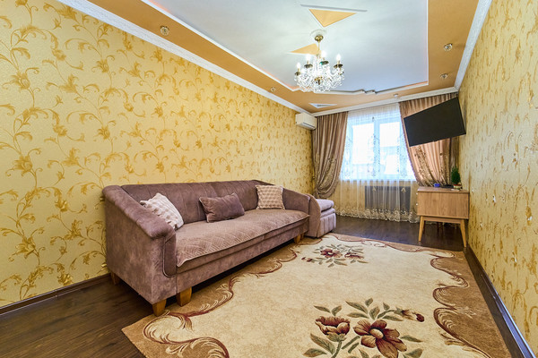 Продам двухкомнатную (2-комн.) квартиру, 1-го Мая ул, 338, Краснодар г