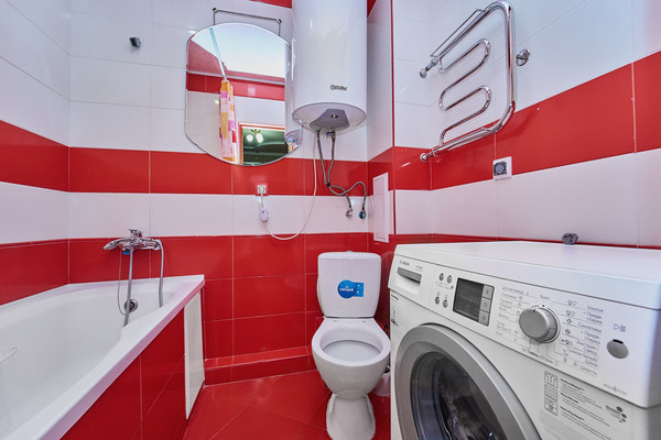 Продам двухкомнатную (2-комн.) квартиру, 1-го Мая ул, 338, Краснодар г