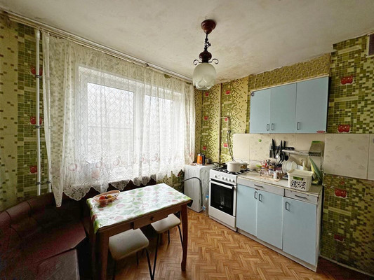 Продам двухкомнатную (2-комн.) квартиру, Победы ул, 17, Чернецкое п/о