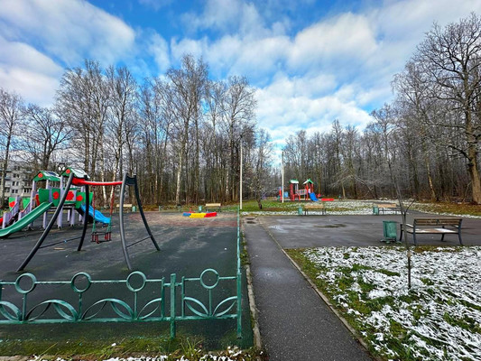 Продам двухкомнатную (2-комн.) квартиру, Победы ул, 17, Чернецкое п/о