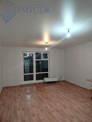 Сдам двухкомнатную (2-комн.) квартиру, Апрельская ул, 5, Красноярск г