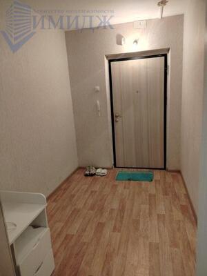 Сдам двухкомнатную (2-комн.) квартиру, Апрельская ул, 5, Красноярск г