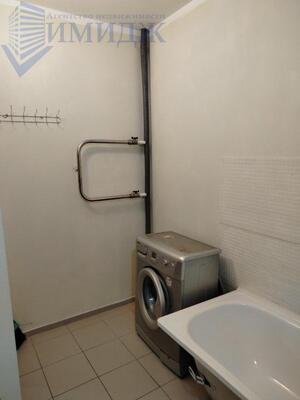 Сдам двухкомнатную (2-комн.) квартиру, Апрельская ул, 5, Красноярск г