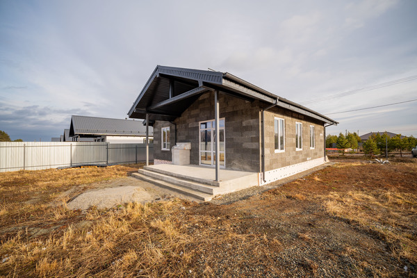 Продам коттедж в поселке Становлянка, Аквамариновая ул, 30, Становая п, 12 км от города