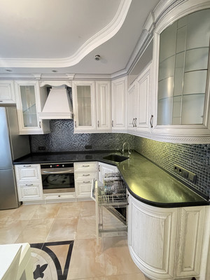 Продам трехкомнатную (3-комн.) квартиру, Россошанская ул, 4к2, Москва г