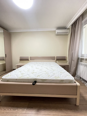 Продам трехкомнатную (3-комн.) квартиру, Россошанская ул, 4к2, Москва г