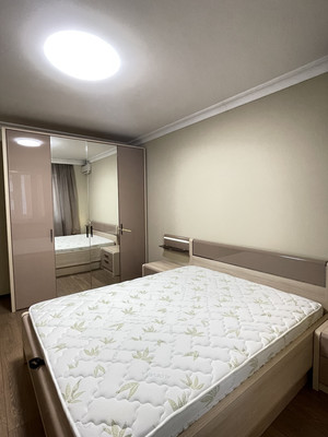 Продам трехкомнатную (3-комн.) квартиру, Россошанская ул, 4к2, Москва г