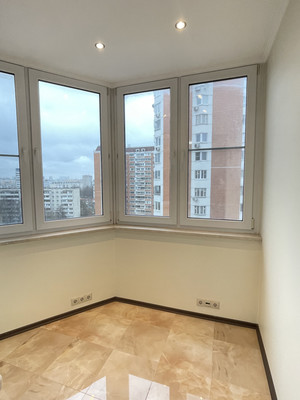 Продам трехкомнатную (3-комн.) квартиру, Россошанская ул, 4к2, Москва г