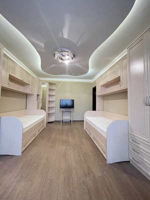 Продам трехкомнатную (3-комн.) квартиру, Россошанская ул, 4к2, Москва г