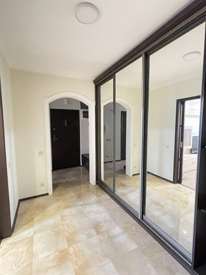 Продам трехкомнатную (3-комн.) квартиру, Россошанская ул, 4к2, Москва г