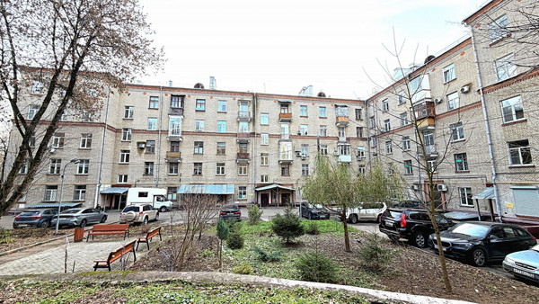 Продам трехкомнатную (3-комн.) квартиру, Гжатская ул, 8, Москва г