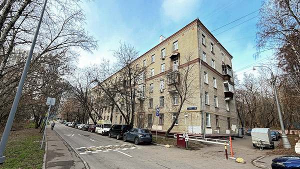 Продам трехкомнатную (3-комн.) квартиру, Гжатская ул, 8, Москва г