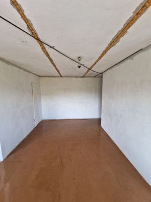 Продам двухкомнатную (2-комн.) квартиру, Молодежная ул, 11, Холмск г