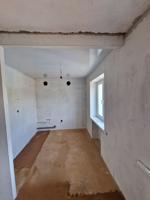 Продам двухкомнатную (2-комн.) квартиру, Молодежная ул, 11, Холмск г