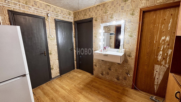 Продам двухкомнатную (2-комн.) квартиру, Маршала Жукова ул, 3, Крымск г