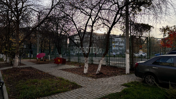 Продам двухкомнатную (2-комн.) квартиру, Маршала Жукова ул, 3, Крымск г