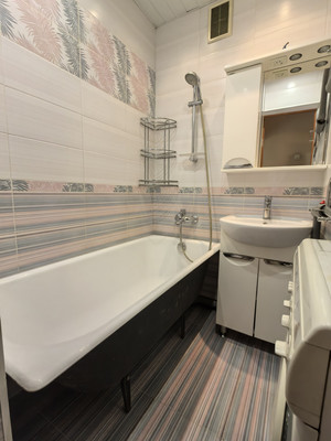 Продам трехкомнатную (3-комн.) квартиру, Московская ул, 32, Деденево рп