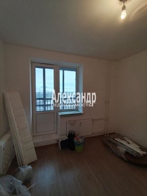Продам однокомнатную (1-комн.) квартиру, Колпинская ул, 28к1, Колпино г