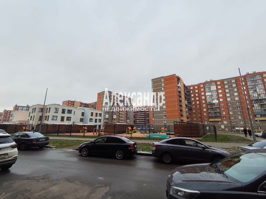 Продам однокомнатную (1-комн.) квартиру, Колпинская ул, 28к1, Колпино г