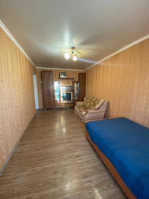 Сдам двухкомнатную (2-комн.) квартиру, 30 лет Победы ул, 98, Армавир г