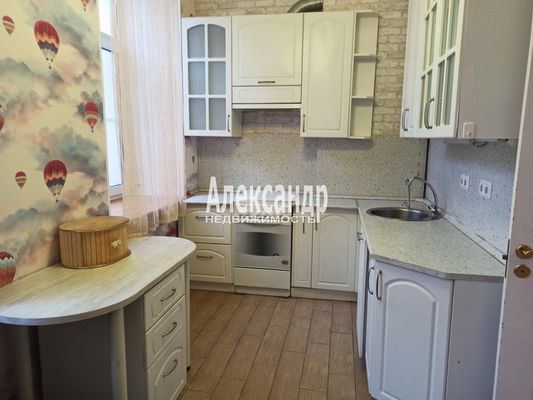 Сдам трехкомнатную (3-комн.) квартиру, Кронверкский пр-кт, 71/46, Санкт-Петербург г