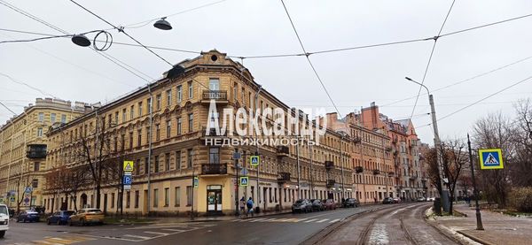 Сдам трехкомнатную (3-комн.) квартиру, Кронверкский пр-кт, 71/46, Санкт-Петербург г