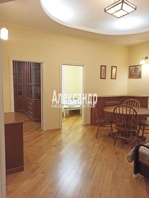 Сдам трехкомнатную (3-комн.) квартиру, Кронверкский пр-кт, 71/46, Санкт-Петербург г