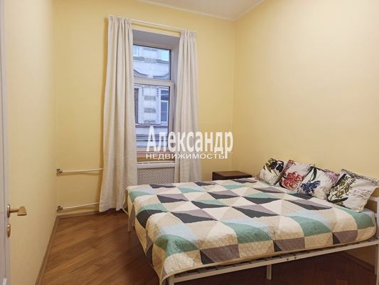 Сдам трехкомнатную (3-комн.) квартиру, Кронверкский пр-кт, 71/46, Санкт-Петербург г