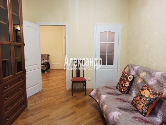 Сдам трехкомнатную (3-комн.) квартиру, Кронверкский пр-кт, 71/46, Санкт-Петербург г