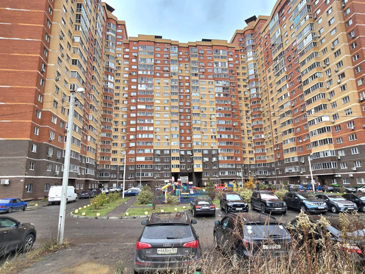 Продам двухкомнатную (2-комн.) квартиру, Объездная дорога ул, 2, Сосновый Бор п