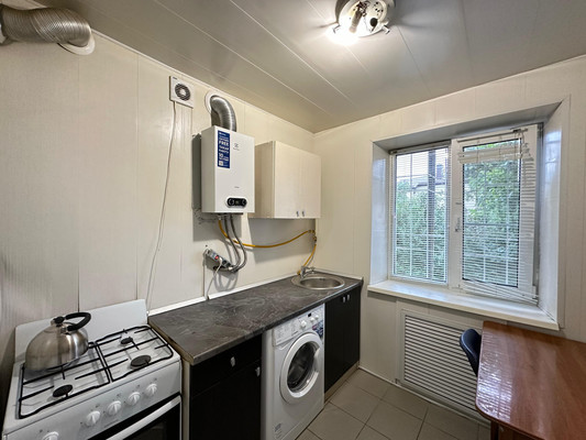 Продам двухкомнатную (2-комн.) квартиру, Тургенева ул, 27, Нальчик г