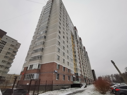 Продам однокомнатную (1-комн.) квартиру, Восточная ул, 5, Березовский г