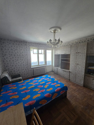 Продам трехкомнатную (3-комн.) квартиру, Полины Осипенко ул, 112, Армавир г