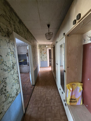 Продам трехкомнатную (3-комн.) квартиру, Полины Осипенко ул, 112, Армавир г