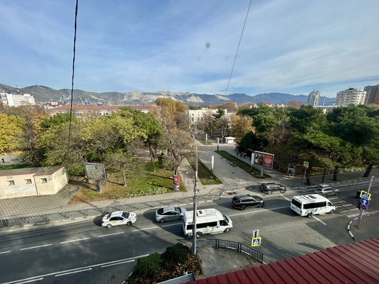 Продам трехкомнатную (3-комн.) квартиру, Советов ул, 23, Новороссийск г