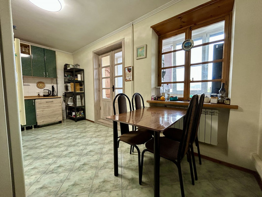 Продам трехкомнатную (3-комн.) квартиру, Советов ул, 23, Новороссийск г