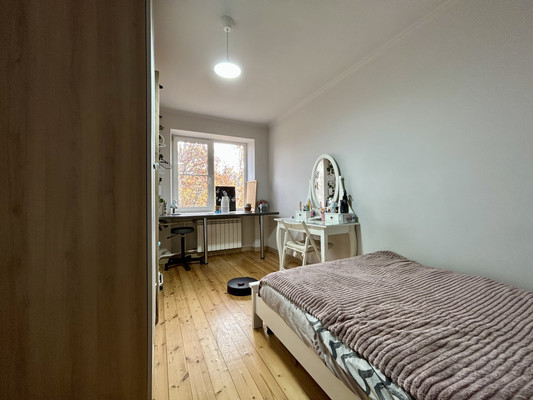 Продам трехкомнатную (3-комн.) квартиру, Советов ул, 23, Новороссийск г