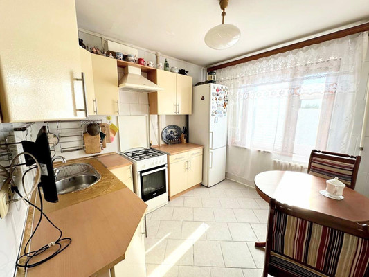 Продам двухкомнатную (2-комн.) квартиру, Дугина ул, 17, Жуковский г