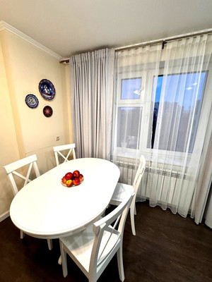 Продам трехкомнатную (3-комн.) квартиру, Хади Такташа ул, 121, Казань г