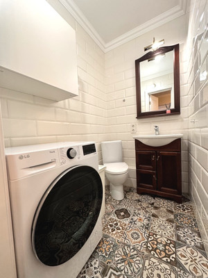 Продам трехкомнатную (3-комн.) квартиру, Хади Такташа ул, 121, Казань г