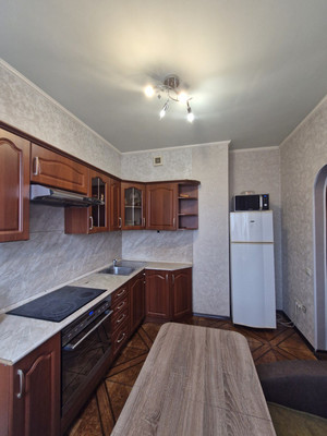 Продам однокомнатную (1-комн.) квартиру, Парковый пер, 4, Троицк г