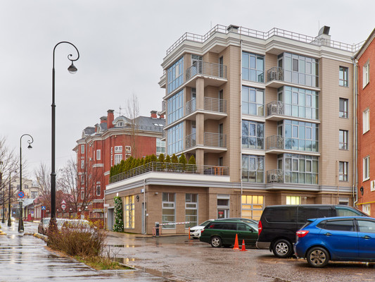 Продам трехкомнатную (3-комн.) квартиру, Катановский пер, 4, Казань г