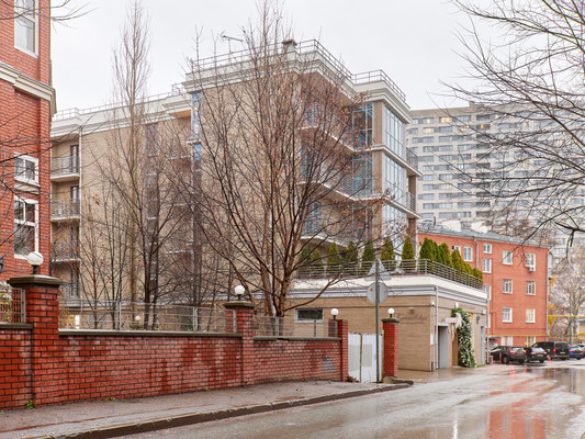 Продам трехкомнатную (3-комн.) квартиру, Катановский пер, 4, Казань г