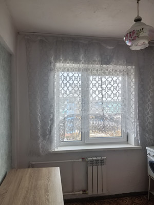 Продам трехкомнатную (3-комн.) квартиру, Плеханова ул, 2, Черемхово г