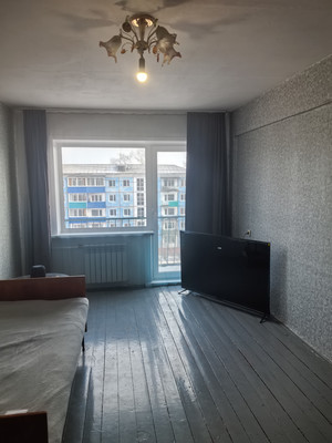 Продам трехкомнатную (3-комн.) квартиру, Плеханова ул, 2, Черемхово г