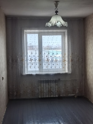 Продам трехкомнатную (3-комн.) квартиру, Плеханова ул, 2, Черемхово г