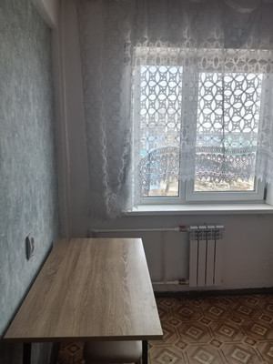 Продам трехкомнатную (3-комн.) квартиру, Плеханова ул, 2, Черемхово г