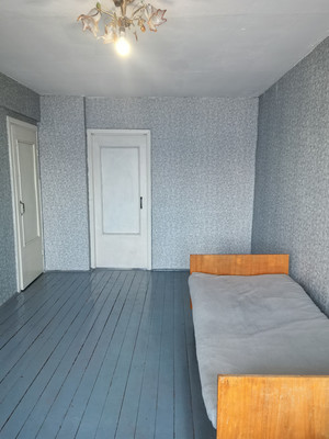 Продам трехкомнатную (3-комн.) квартиру, Плеханова ул, 2, Черемхово г