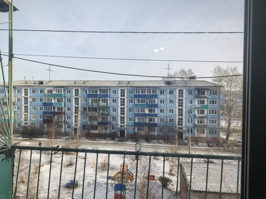 Продам трехкомнатную (3-комн.) квартиру, Плеханова ул, 2, Черемхово г